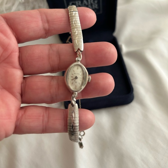 COPY - Vintage Bulova with diamonds - Picture 7 of 8